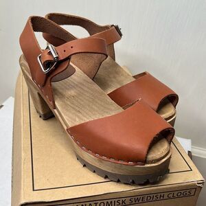 MIA Greta Clogs in Luggage Leather Swedish NIB Size 10/40EU